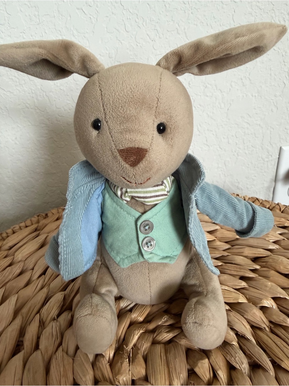 Jellycat Jasper Rabbit - Picture 2 of 4